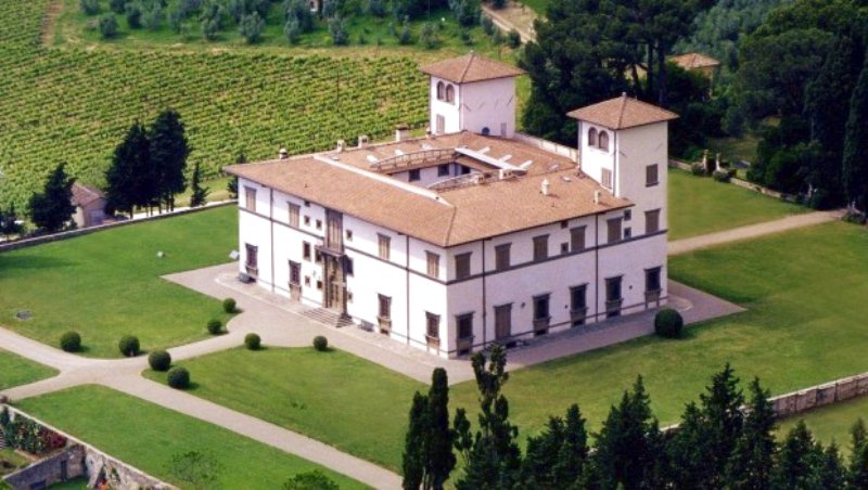 Villa Le Corti in fermento: si prepara super matrimonio In costruzione enormi strutture per il matrimonio del secolo fra Firenze e San Casciano