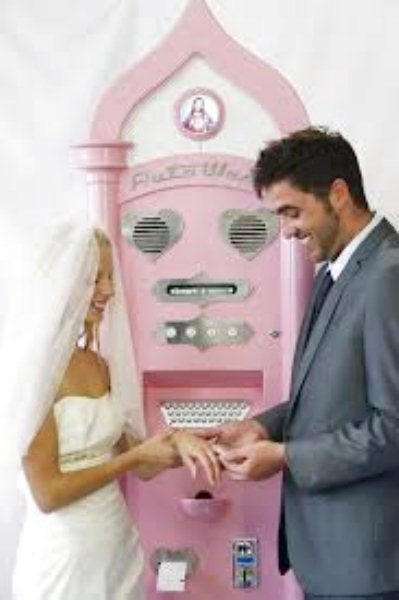 Autowed: il distributore automatico di matrimoni