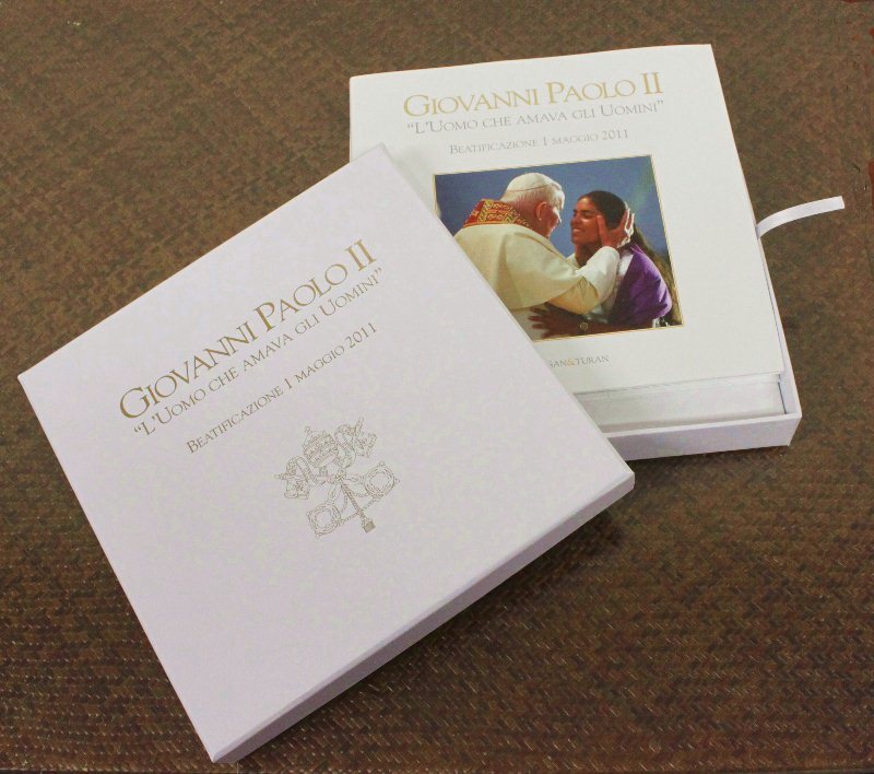 Idea originale per le tue bomboniereIl libro sulla Beatificazione di Giovanni Paolo II